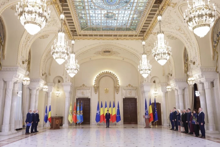 Ceremonia de depunere a jurământului de învestitură în funcţie a unor membri ai Curţii Constituţionale, la Palatul Cotroceni din București, 13 iulie 2025. Inquam Photos / George Călin