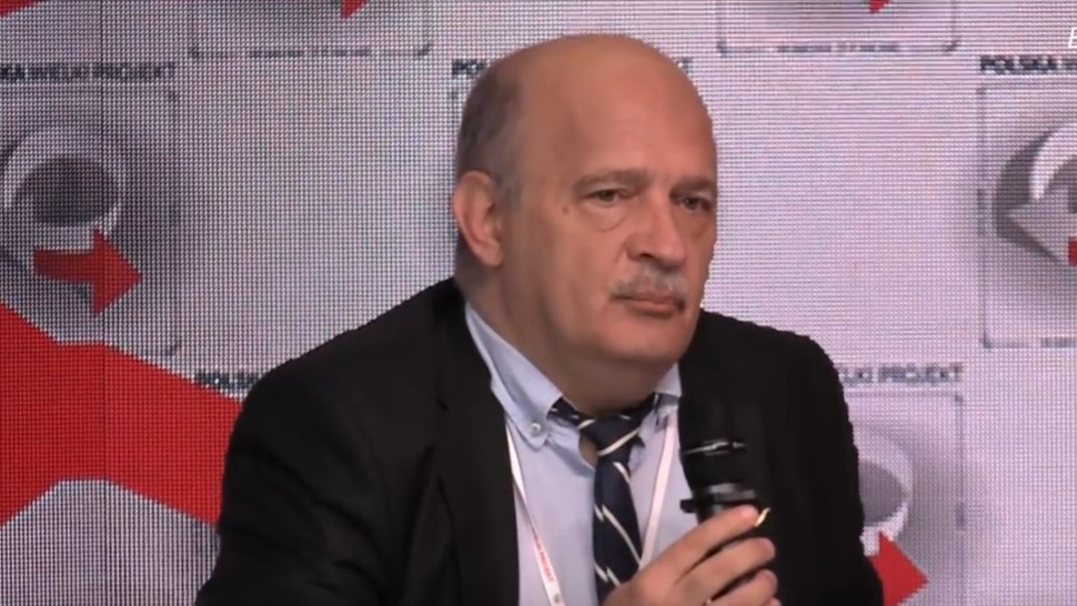 Un român va fi decorat de președintele Poloniei cu Crucea de Aur pentru Merit. La noi statul i-a retras sprijinul