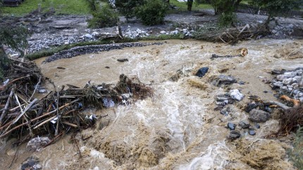 Cod portocaliu și galben de inundaţii până duminică la prânz. Care sunt judeţele în pericol
