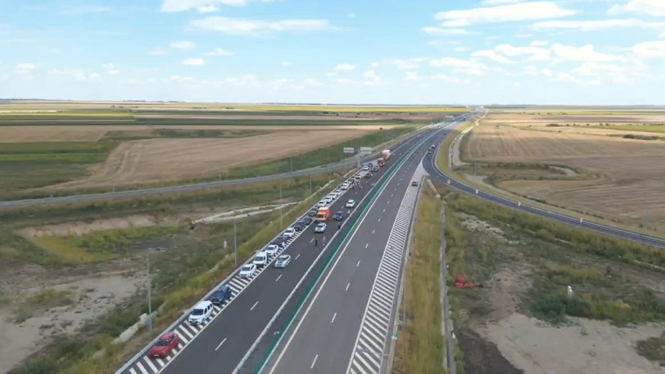S-a deschis o nouă autostradă în România Circulație la liber pe podul care traversează râul Buzău parte a lotului 1 Buzău  Vadu Pașii al Autostrăzii A7  VIDEO
