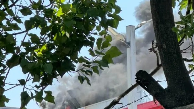 Incendiu la AFI Cotroceni. Mai multe echipaje ISU se luptă cu flăcările | VIDEO