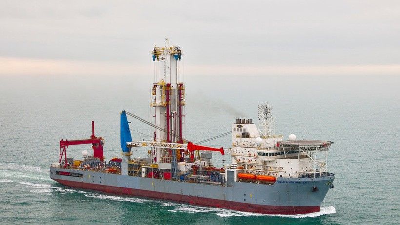 OMV Petrom și NewMed Energy au bătut palma Contract de 80 milioane dolari pentru nava de foraj care va explora în zona Mării Negre din Bulgaria