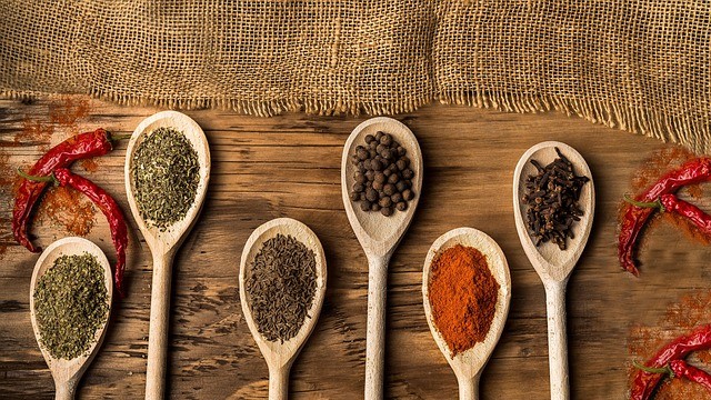 Condimentele care îți transformă complet mâncarea