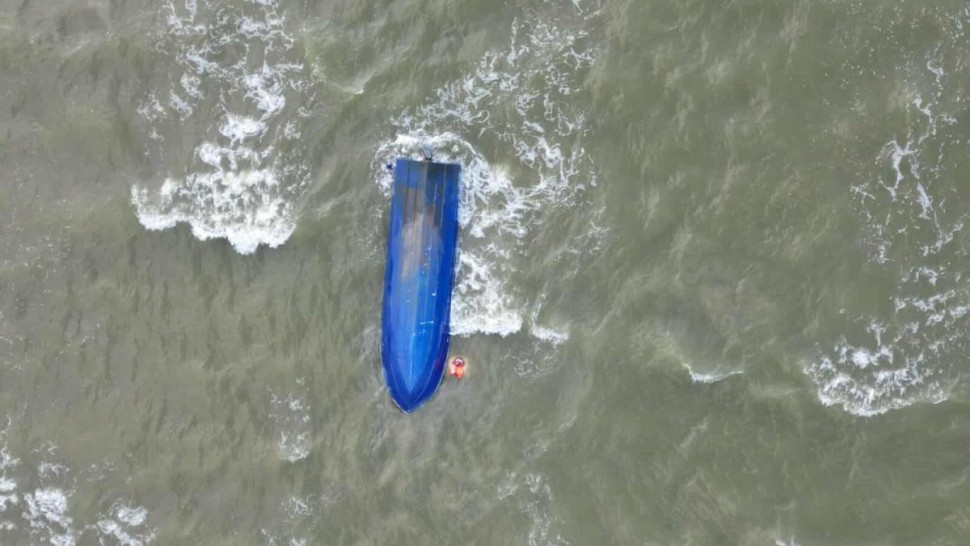 Răsturnare în tragedia de la Sulina Barca nu era omologată și a plecat cu mai mulți turiști decât avea voie deși circulația era interzisă pe Dunăre