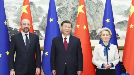Ursula Von der Leyen vrea să avanseze și să reechilibreze relațiile dintre UE și China. Președinta CE întâlnire cu Xi Jinping