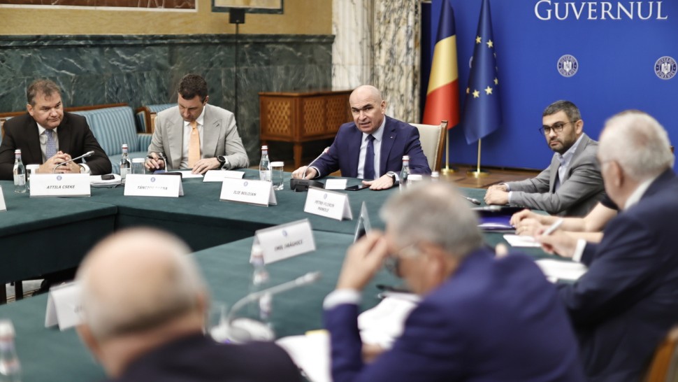 Revolta primarilor ia amploare. Amenințări la adresa miniștrilor lui Bolojan Le retragem sprijinul Vă băgați