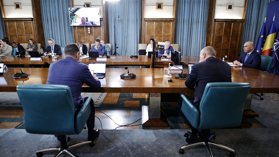 Reforma administrației locale. Partidele s-au înțeles pe concedierea a 10 din funcționarii din primării și administrația centrală. Vor fi desființate instituții