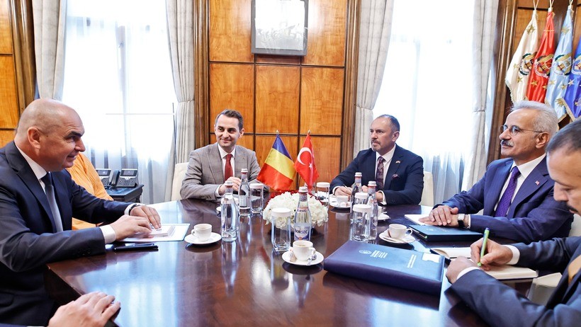 Ilie Bolojan întrevedere cu ministrul Transporturilor și Infrastructurii din Republica Turcia Abdulkadir Uraloğlu România va aplica un tratament corect și echitabil tuturor companiilor indiferent de țară