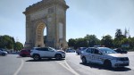 EXCLUSIV FOTO VIDEO Accident rutier în care a fost implicată o mașină de poliție. Coliziunea a avut loc în intersecția de la Arcul de Truimf UPDATE