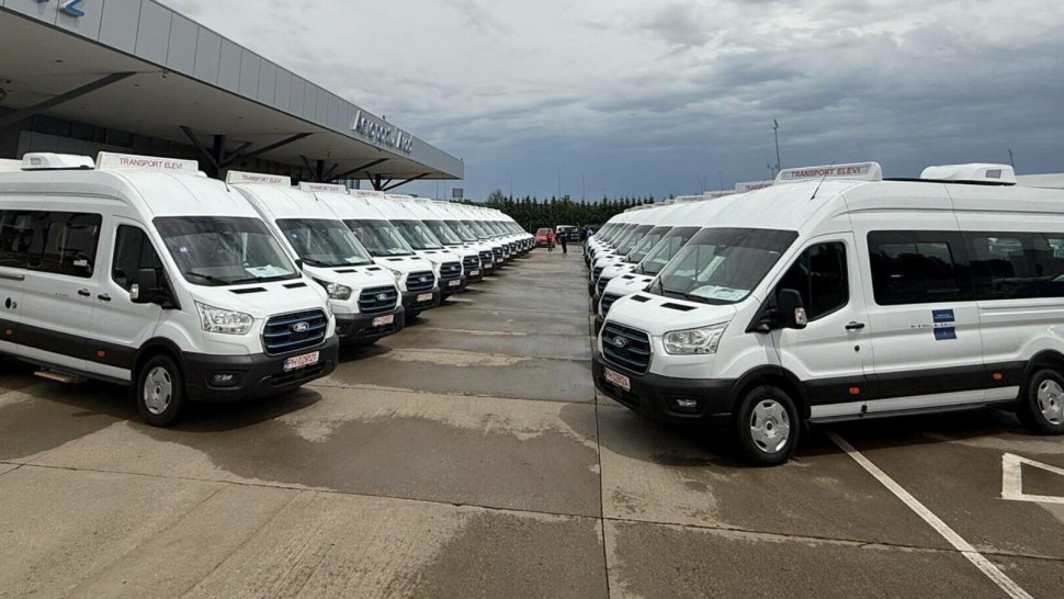 Microbuze electrice școlare la suprapreț prin PNRR. Controale în două județe