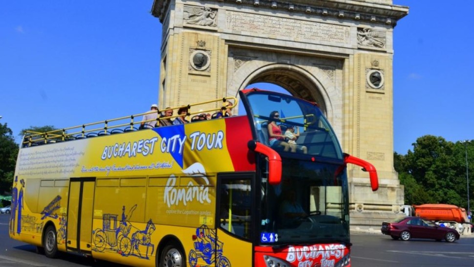 Start la linia turistică Bucharest City Tour. Cât costă un bilet și care este traseul HARTA