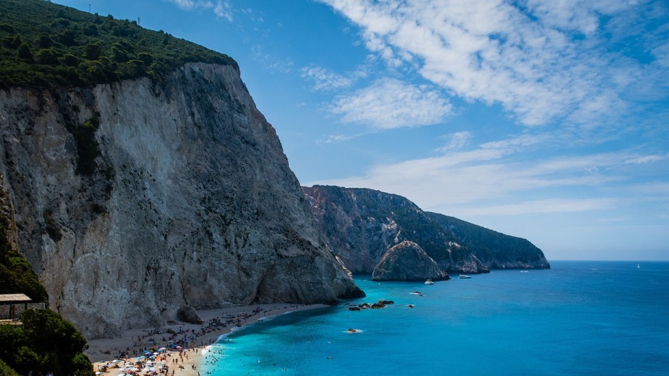 Insule din Grecia care te fac să te simți ca în Maldive. Cum să călătorești pe buget în destinații de vis