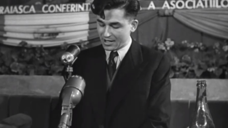 Imagini rare. Discurs al lui Ion Iliescu in 1971 ținut pentru o delegație vietnameză