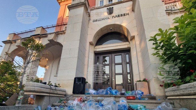 Criza apei la granița României. Oamenii protesteze după ce apa a fost raționalizată
