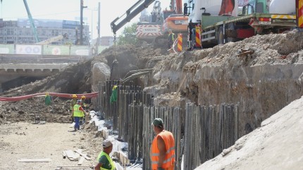 Lucrările la planșeul Unirii se suspendă până la anul. Explicațiile constructorului