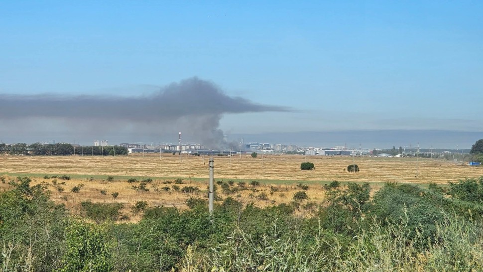 Aer toxic în Capitală După incendiul încă nestins de la Dragonul Roșu valorile poluării au depășite normele admise de patru ori