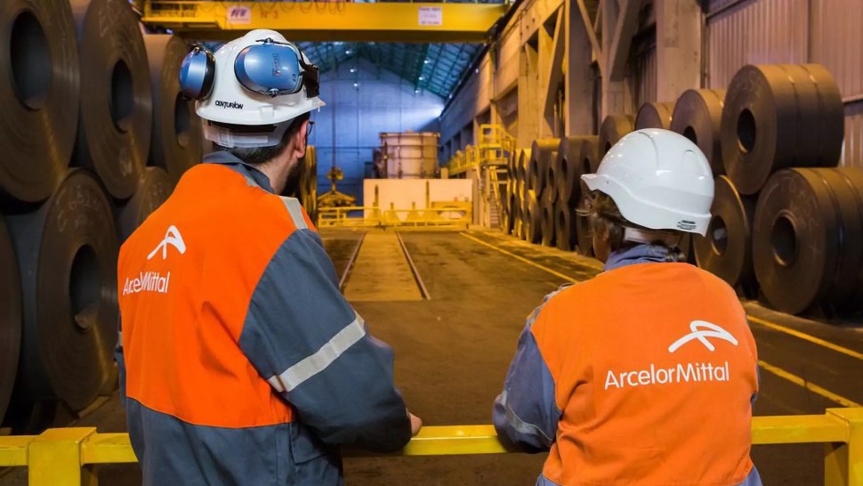 Ofertă de salvare pentru ArcelorMittal Hunedoara Un grup investitori turci scrisoare pentru a cumpăra uzina după anunțul de închidere
