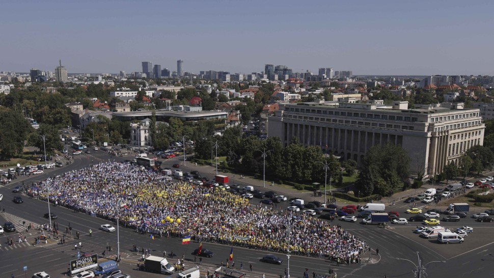 Guvernul vrea să știe care angajați au participat la protestul împotriva măsurilor de austeritate. Vor fi pedepsiți cu suspendarea plății salariului