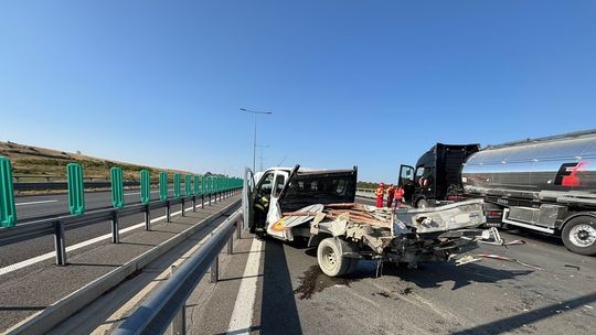 Tragedie pe Autostrada A1. Trei muncitori loviți mortal de o cisternă. Traficul este oprit
