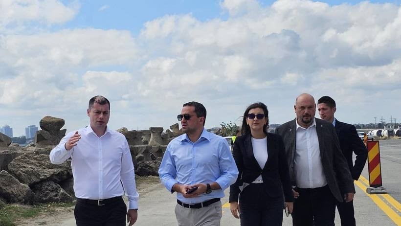 Ministrul Transporturilor vizită la Portul Constanța Își consolidează poziția de hub logistic regional