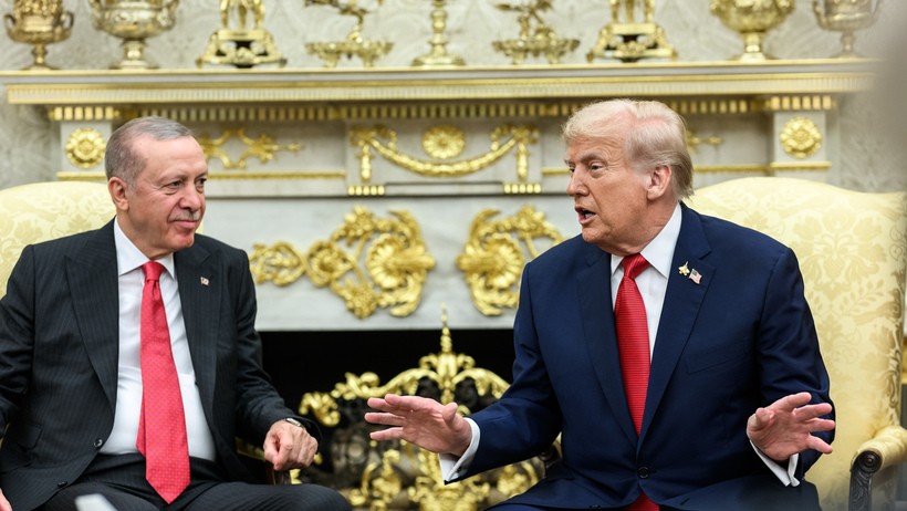 Trump i-a cerut lui Erdogan ca Turcia să nu mai cumpere petrol rusesc. Ce i-a promis în schimb