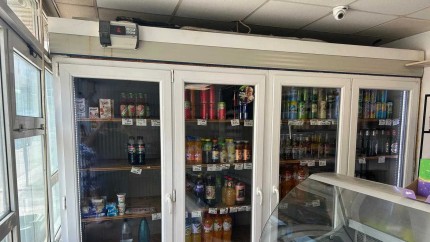 Statul vrea să impună preț fix pentru sticlele de apă de 05 l. Fără jaf în aeroporturi gări metrou