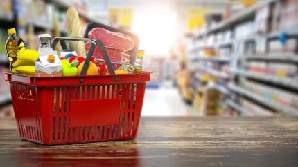 Ce alimente se scumpesc de la 1 octombrie 2025. Românii vor plăti mai mult pentru toate produsele