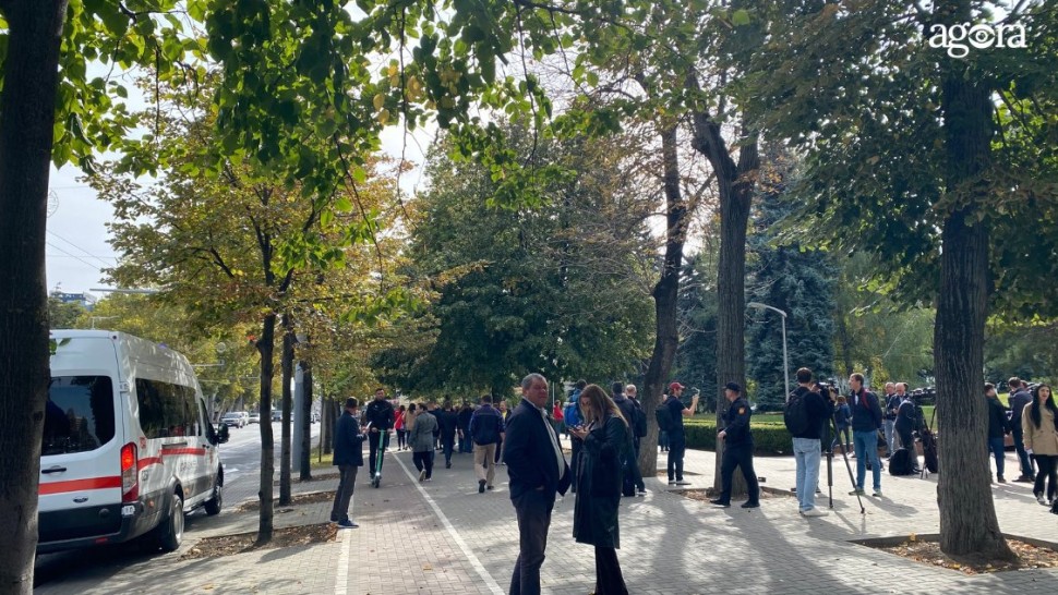 Protest la Chișinău Blocul Patriotic cheamă oamenii în stradă. Poliția este în alertă VIDEO