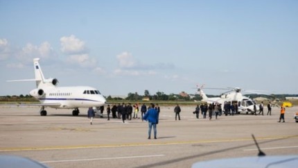 Avionul Ursulei von der Leyen sabotat de Rusia Aeronava a aterizat la Plovdiv cu hărți fizice după ce a survolat aeroportul timp de o oră Bruiaj al semnalului GPS