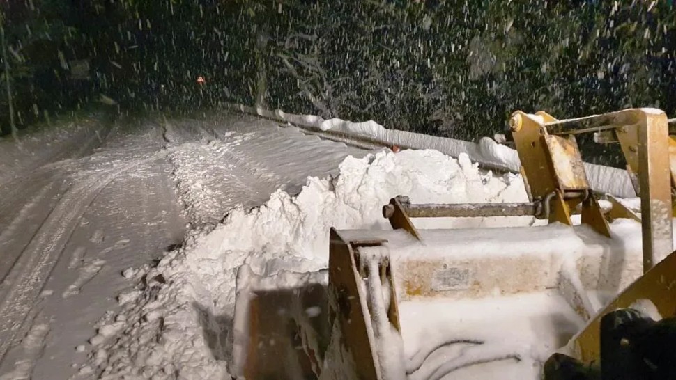 Ninge puternic în România Drumarii au ieșit cu utilajele de deszăpezire