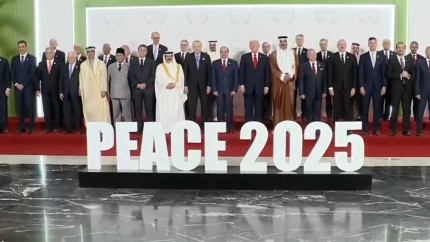 20 de lideri mondiali au discutat un acord de pace pe termen lung în Egipt. Moment ciudat între Trump și Macron VIDEO
