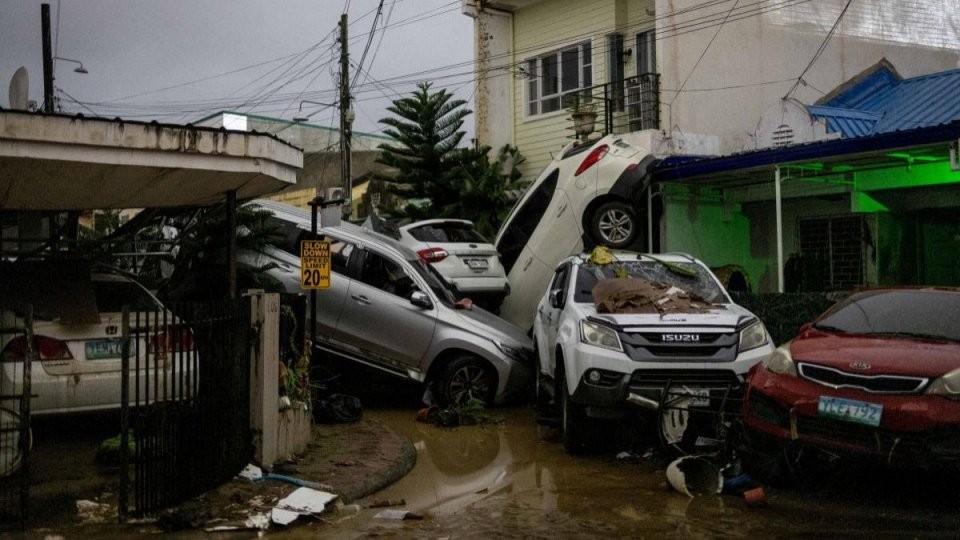 Taifunului Kalmaegi a făcut peste 90 de morți în Filipine. Inundaţii de o violenţă rar întâlnită