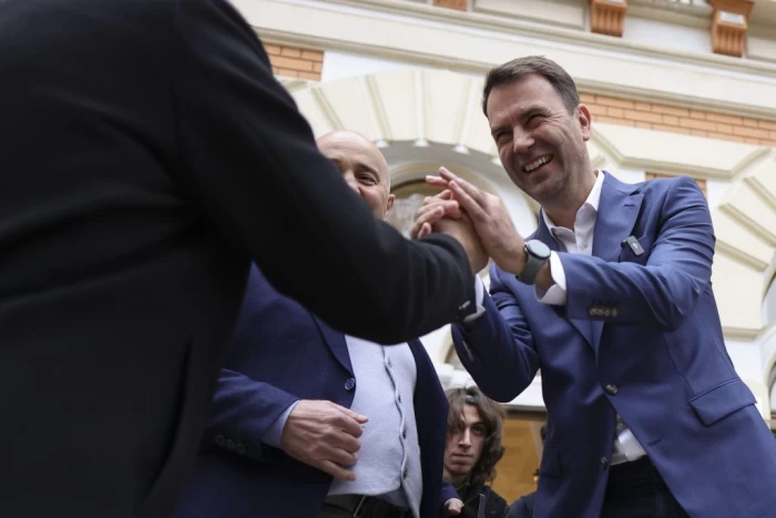 Depunerea dosarului de catre candidatul USR la functia de primar general al capitalei, in Bucuresti, 12 noiembrie 2025. sursa foto: Inquam Photo / Octav Ganea