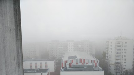 Trafic rutier afectat de ceață în 19 județe și în București ANM a impus cod galben de ceață în aproape jumătate de țară