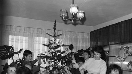 Inventivitate în comunism. Ce se gătea de Crăciun și cum erau adaptate rețetele în lipsa ingredientelor esențiale