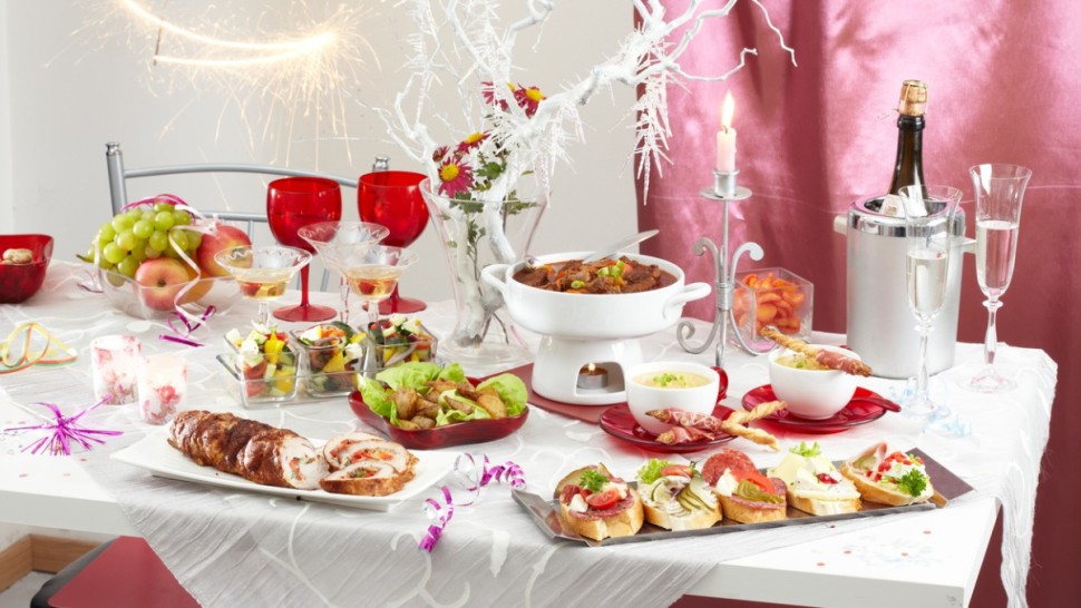 Masa de Revelion un ritual de atragere a lucrurilor bune în anul următor. Ce mâncăm ca să avem noroc
