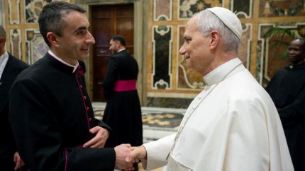 Un român numit de Papa Leon adjunct al ministrului de Externe al Vaticanului