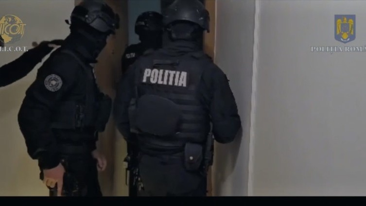 Percheziții în județul Suceava și în București inclusiv la instituții publice într-un dosar vizând acte de identitate cu domiciliul fictiv pentru persoane din Rusia Ucraina R. Moldova şi alte state din fosta URSS