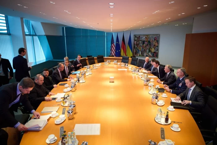 Întâlnirea de la Berlin între Volodimir Zelenski şi emisarii americani