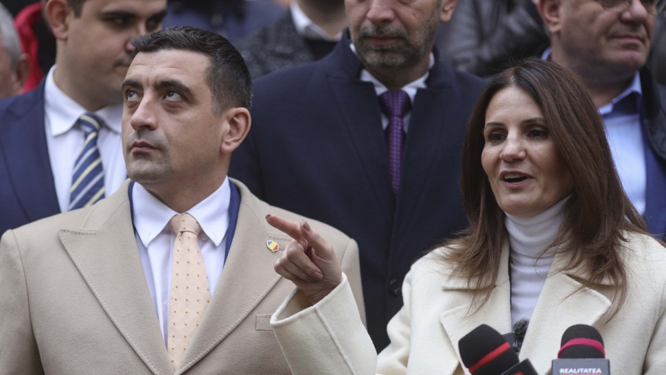 Anca Alexandrescu pierde elanul și susținerea chiar înaintea votului Relația dintre candidata independentă Călin Georgescu și George Simion tot mai rece