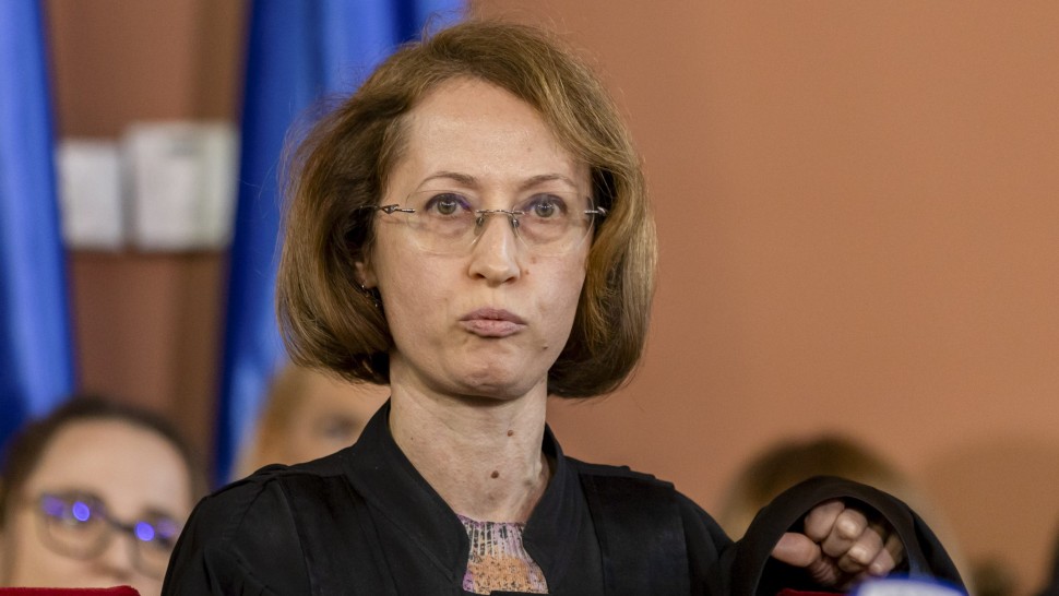 Cine este judecătoarea Raluca Moroșanu care i-a stricat conferința șefei Curții de Apel. Noi acuzații despre presiunile din justiție