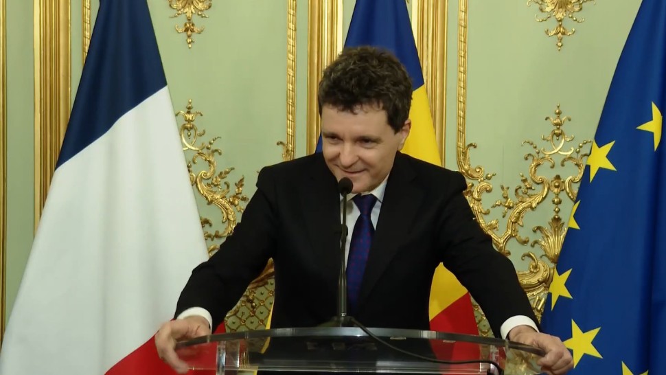 Președintele Nicușor Dan prezent la întâlnirea cu românii în timpul vizitei din Franța Întrebarea este cum putem să colaborăm mai mult VIDEO