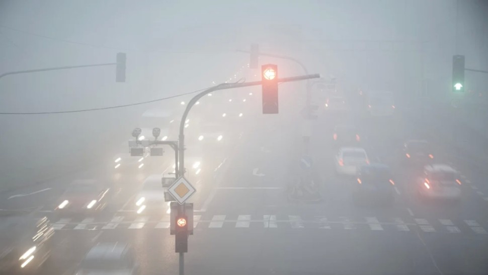Centrul Infotrafic Circulație rutieră afectată de ceață în 16 județe. Anunț pentru șoferi