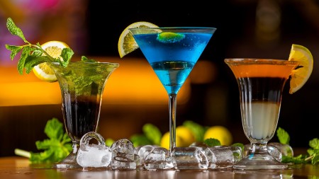 Cocktailuri fără alcool pentru noaptea de Revelion. Rețete pentru toată familia