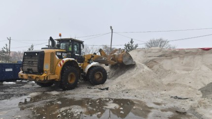 Sectorul 4 pregătit pentru prima ninsoare a acestei ierni Aproximativ 100 de utilaje și 600 de lucrători sunt gata să intervină în caz de nevoie