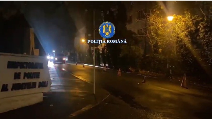 Percheziții în Dolj inclusiv la sediul unei instituții publice într-un dosar de delapidare și fals intelectual. Funcționarii și-au însușit bonuri valorice de carburant