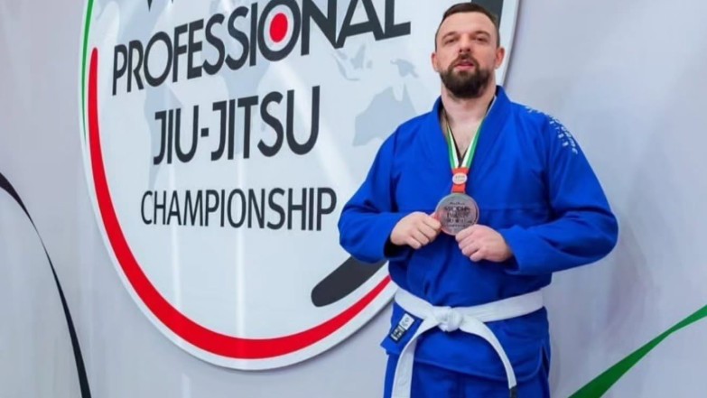Incredibila poveste a lui Dragoș Ciocoiu vicecampion european paralimpic la jiu jitsu brazilian A fost nevoie să-mi adaptez nu doar stilul de viață