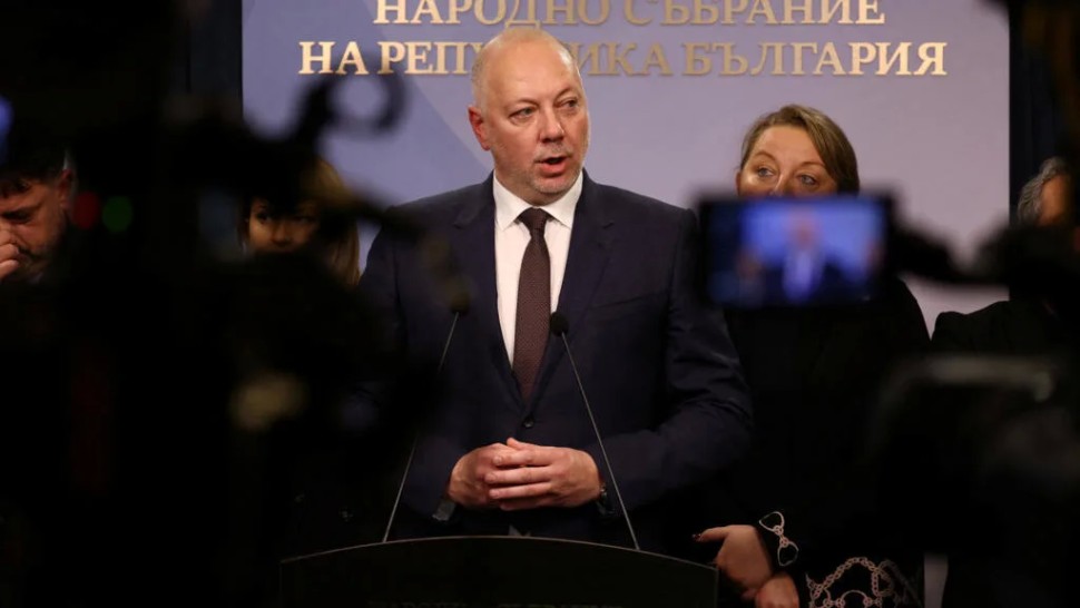 Guvernul Bulgariei demisionează după săptămâni de proteste de stradă. Premierul a făcut anunțul înaintea unei moțiuni de cenzură
