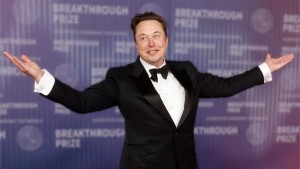 Forbes. Averea lui Elon Musk a ajuns la 677 de miliarde de dolari