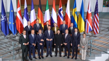 Zelenski un nou anunț despre rezolvarea problemei teritoriale Nu vorbim încă despre un referendum. Nu vom recunoaște Donbas ca fiind rus